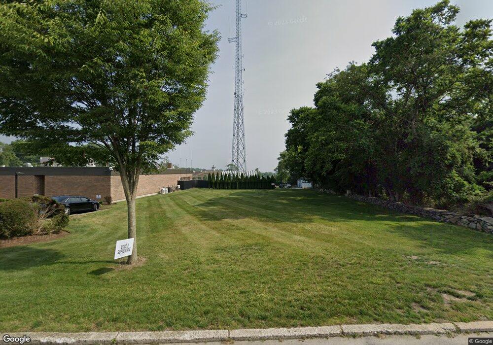 216 Bayview Ave, Bristol, RI 02809 - photo 1