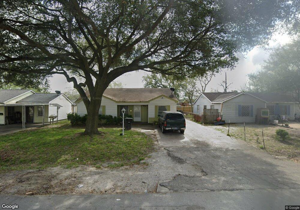 36 Farrell St, Houston, TX 77022 - photo 1