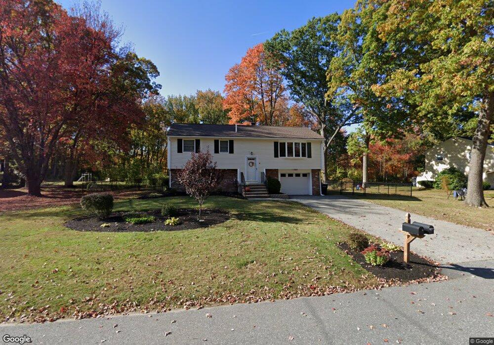 26 Cypress St, Salem, NH 03079 - photo 1