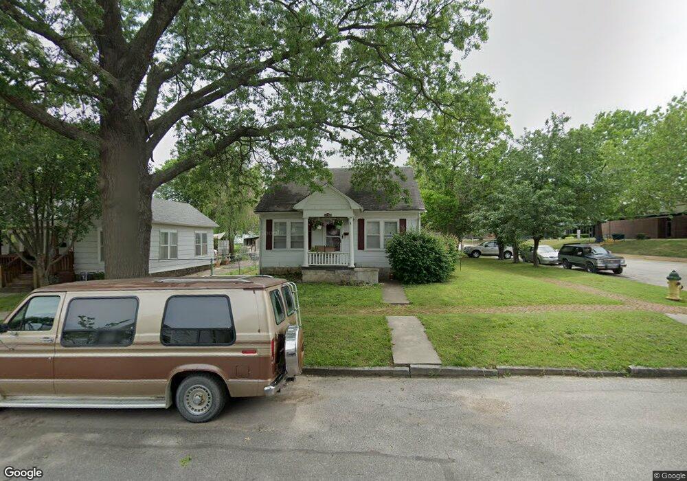 1730 Chess Ave, Parsons, KS 67357 - photo 1