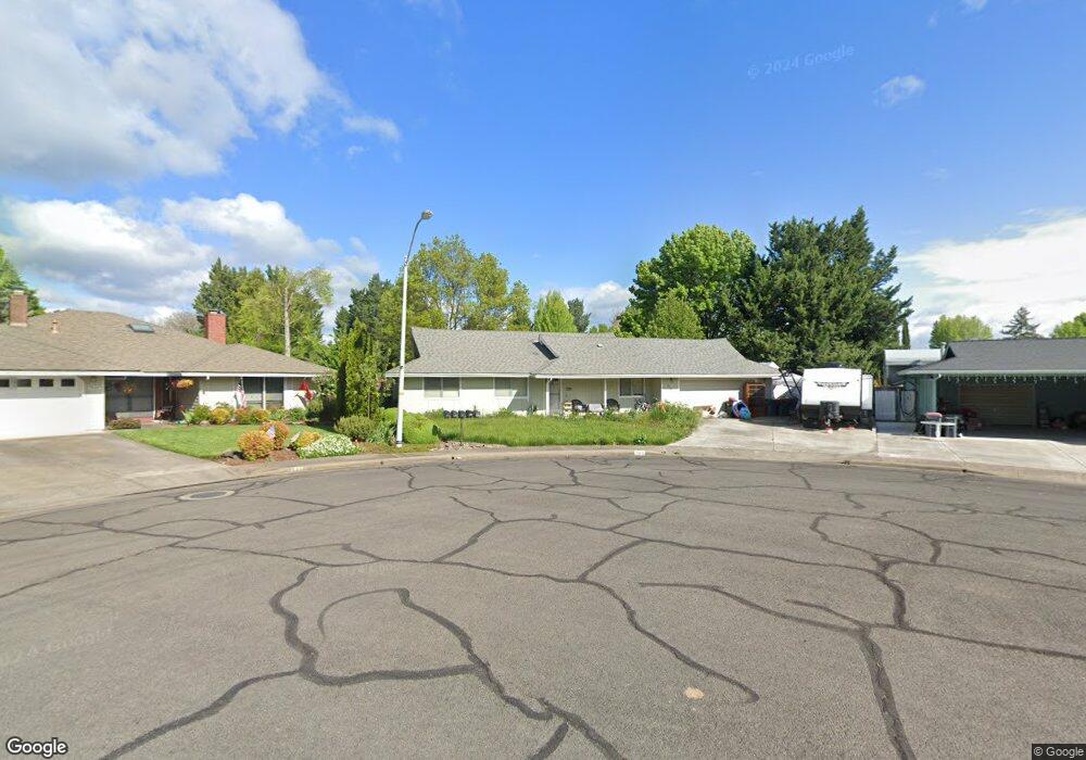 545 Renee Cir, Central Point, OR 97502 - photo 1