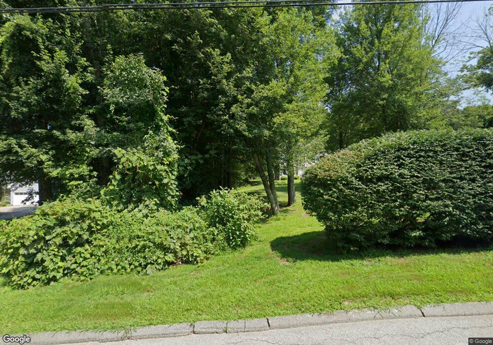 72 Huntington Dr, Plainfield, CT 06374 - photo 1