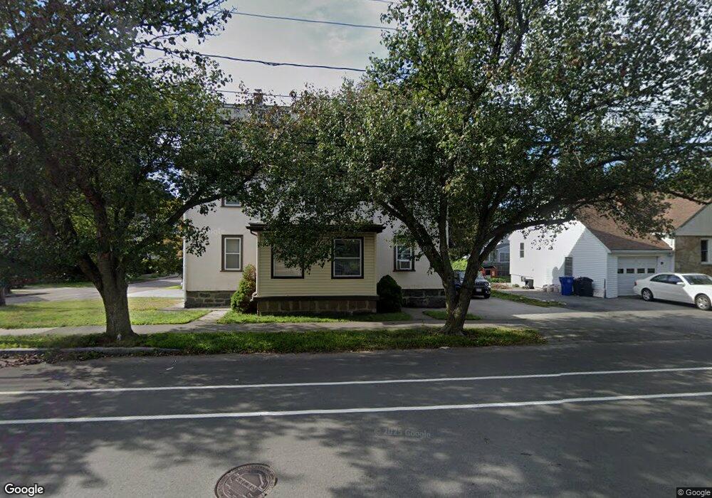 102 Pleasant St unit 104, Milton, MA 02186 - photo 1