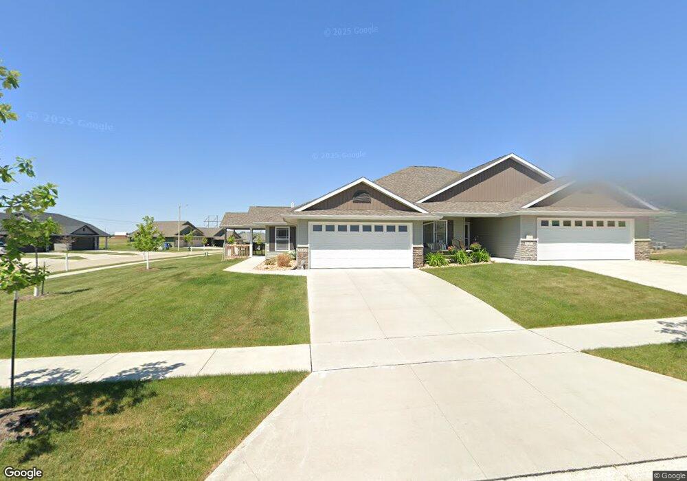 3608 Bluebird Dr SW, Cedar Rapids, IA 52404 - photo 1