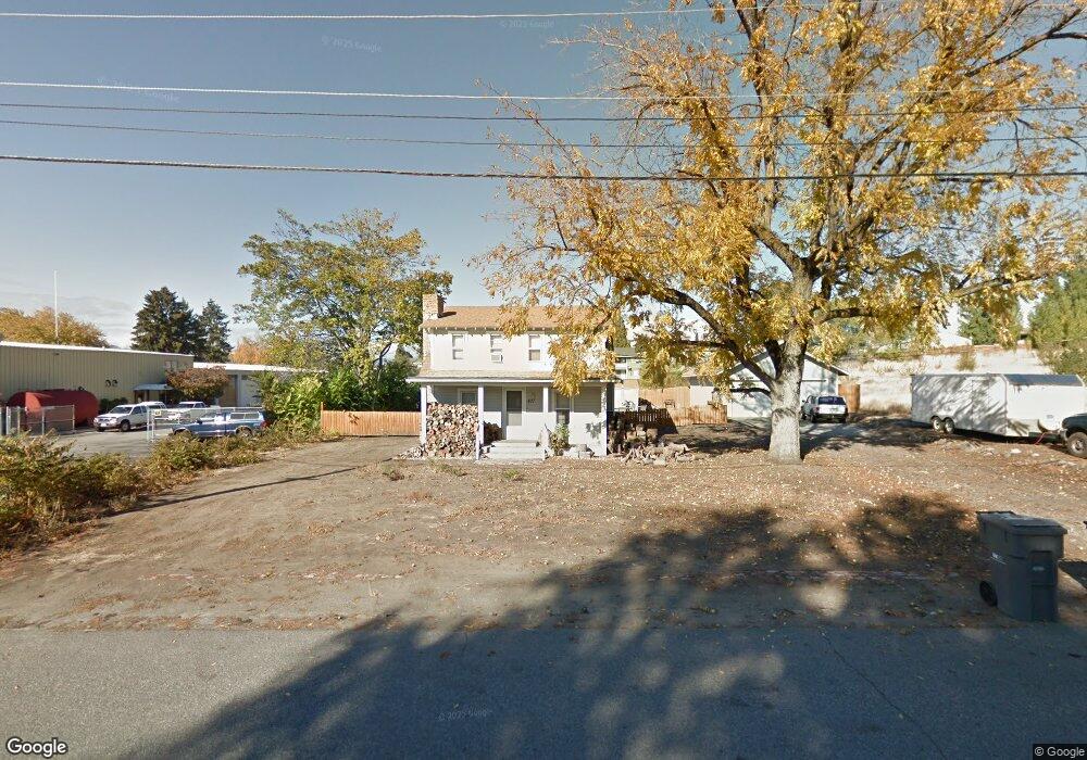 407 6th St NE, East Wenatchee, WA 98802 - photo 1