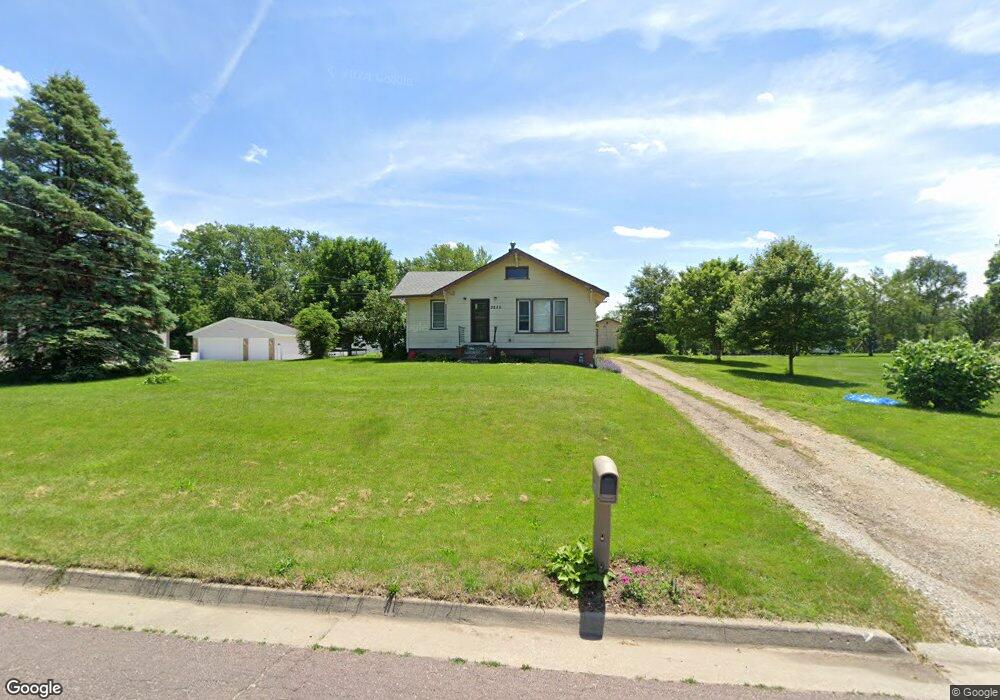 3255 E Shawnee Ave, Des Moines, IA 50317 - photo 1