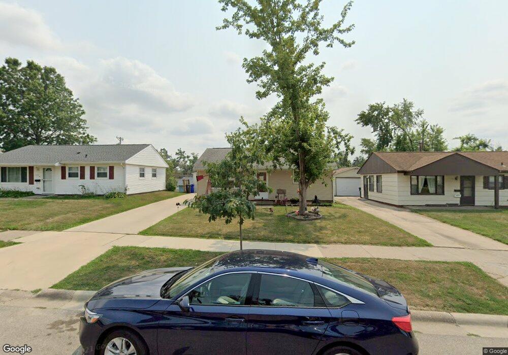 1523 10th Ave SW, Cedar Rapids, IA 52404 - photo 1