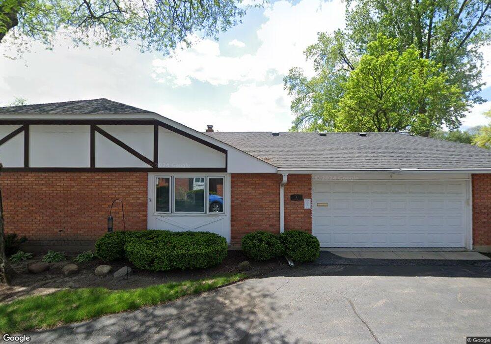 4 Prestwick Ln, Rolling Meadows, IL 60008 - photo 1