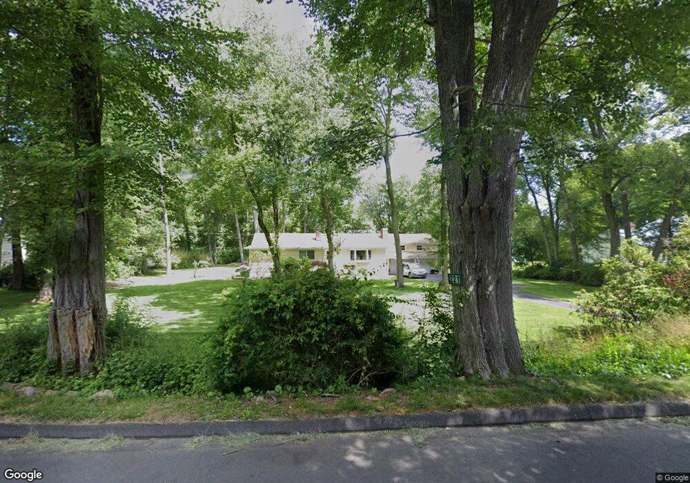 221 Woodbine Rd, Stamford, CT 06903 - photo 1