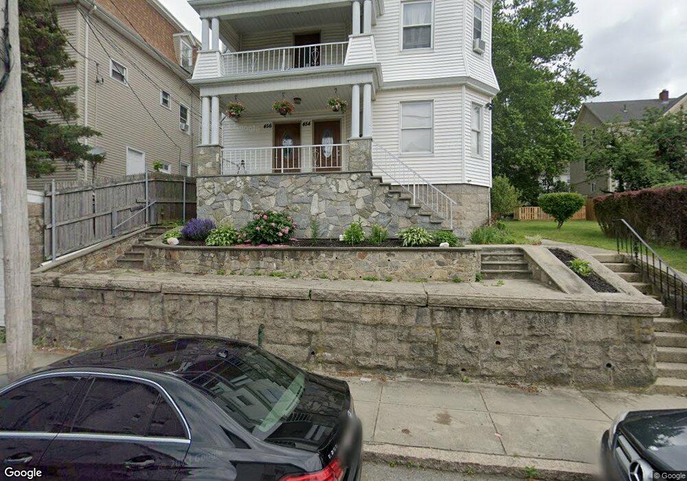 454 Whipple St unit 1, Fall River, MA 02724 - photo 1