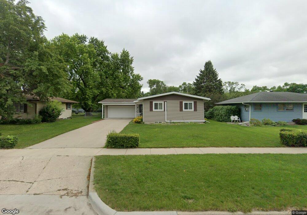96 26th Ave N, Fargo, ND 58102 - photo 1