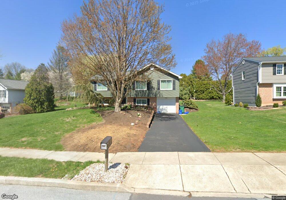1019 Hickory Ln, Reading, PA 19606 - photo 1