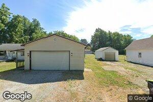 317 S Plum St, Moweaqua, IL 62550