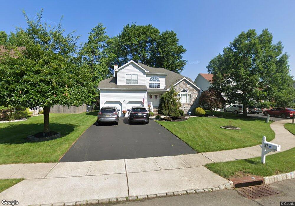 37 Greyhound Ct, Kendall Park, NJ 08824 - photo 1