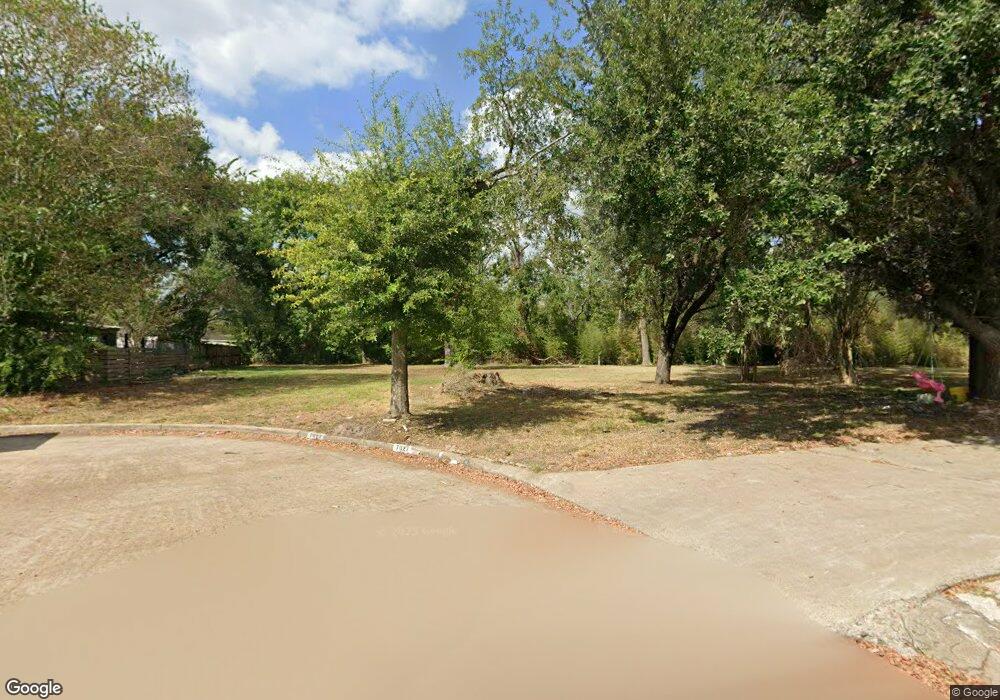 7023 Wagonwheel Ln, Houston, TX 77088 - photo 1