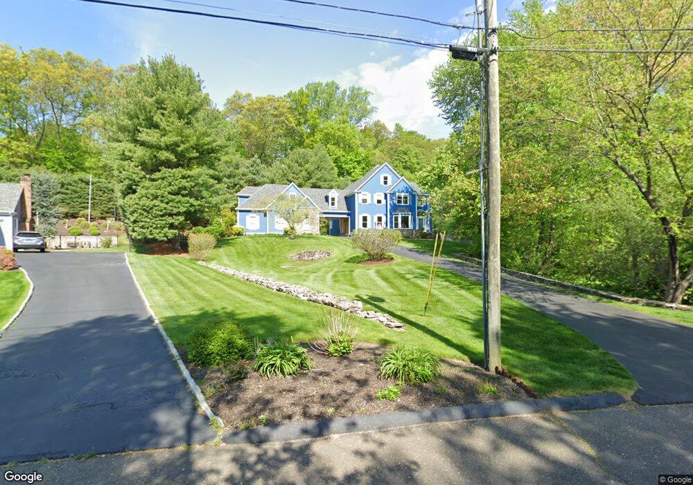 84 Meadow Rd W, Trumbull, CT 06611 - photo 1
