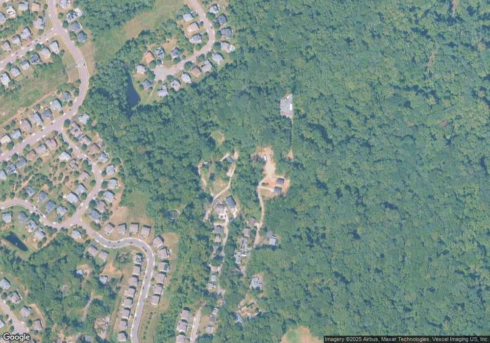 19090 Windsor Rd, Triangle, VA 22172 - photo 1