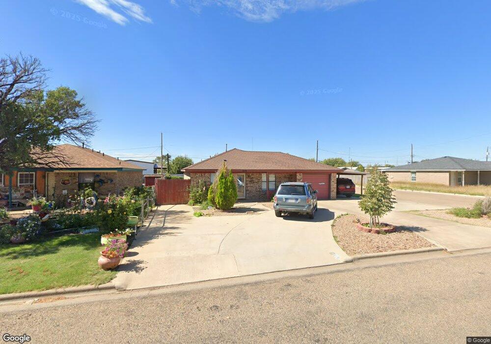 619 Oak Ave, Dumas, TX 79029 - photo 1