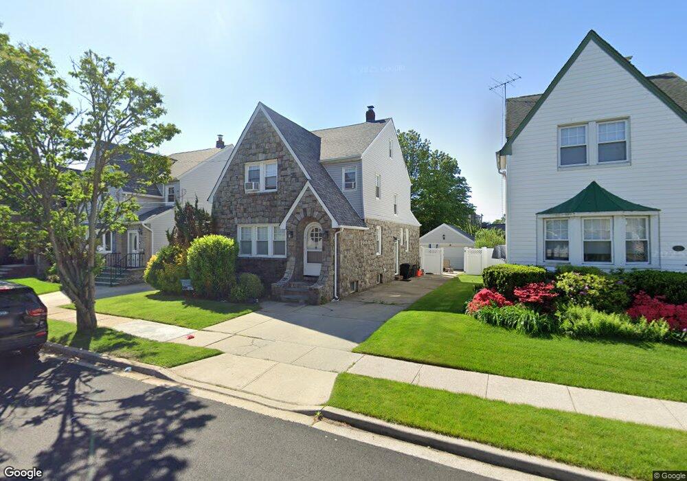 211 Willets Ave, West Hempstead, NY 11552 - photo 1