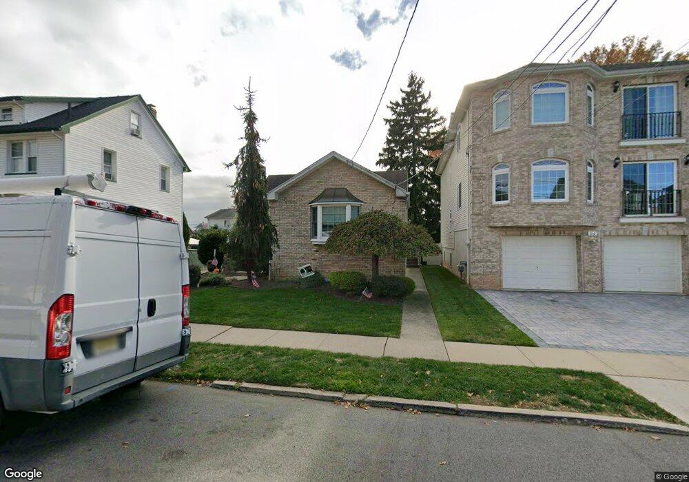 618 3rd Ave, Lyndhurst, NJ 07071 - photo 1