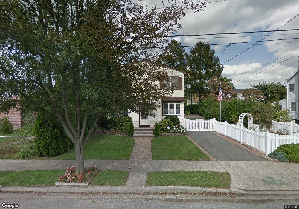 722 Garfield St, Franklin Square, NY 11010 - photo 1