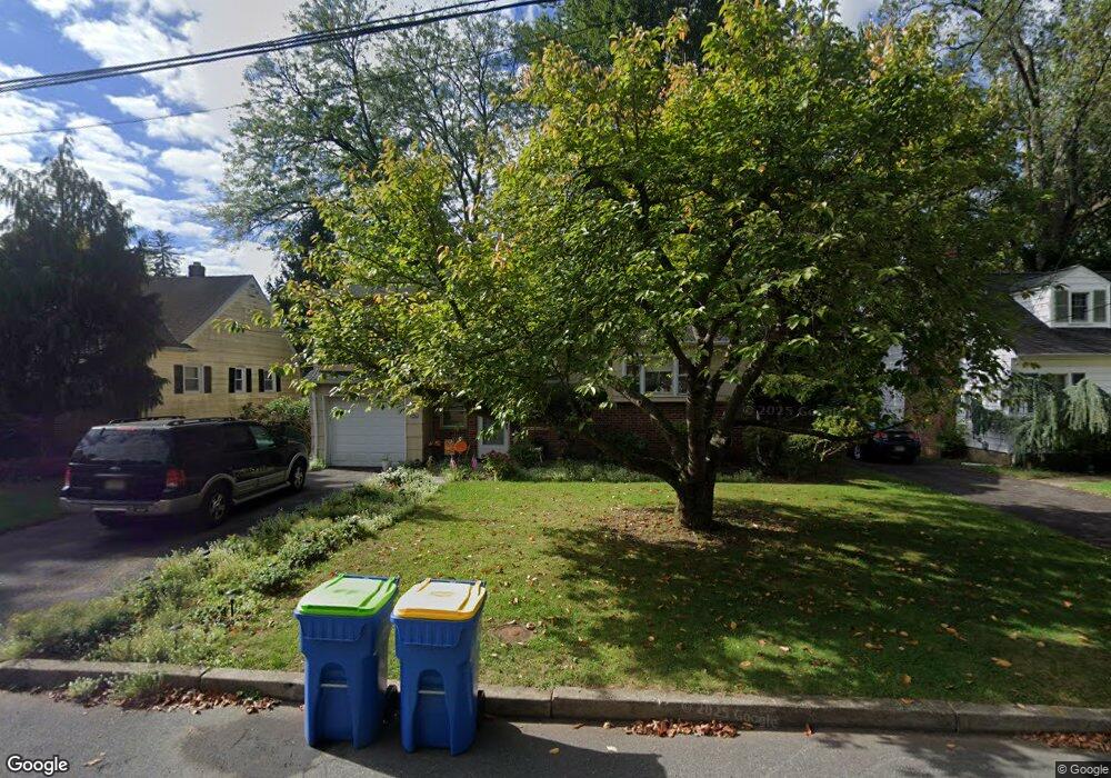 7 Azalea Ct, North Plainfield, NJ 07060 - photo 1