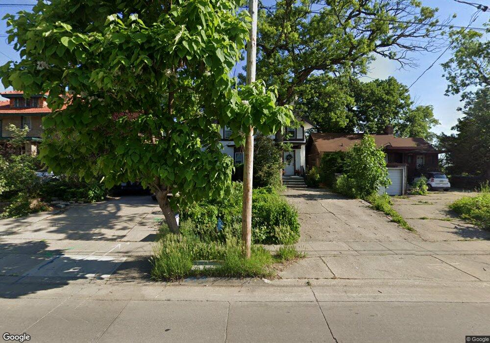 695 Hickman Rd, Des Moines, IA 50314 - photo 1