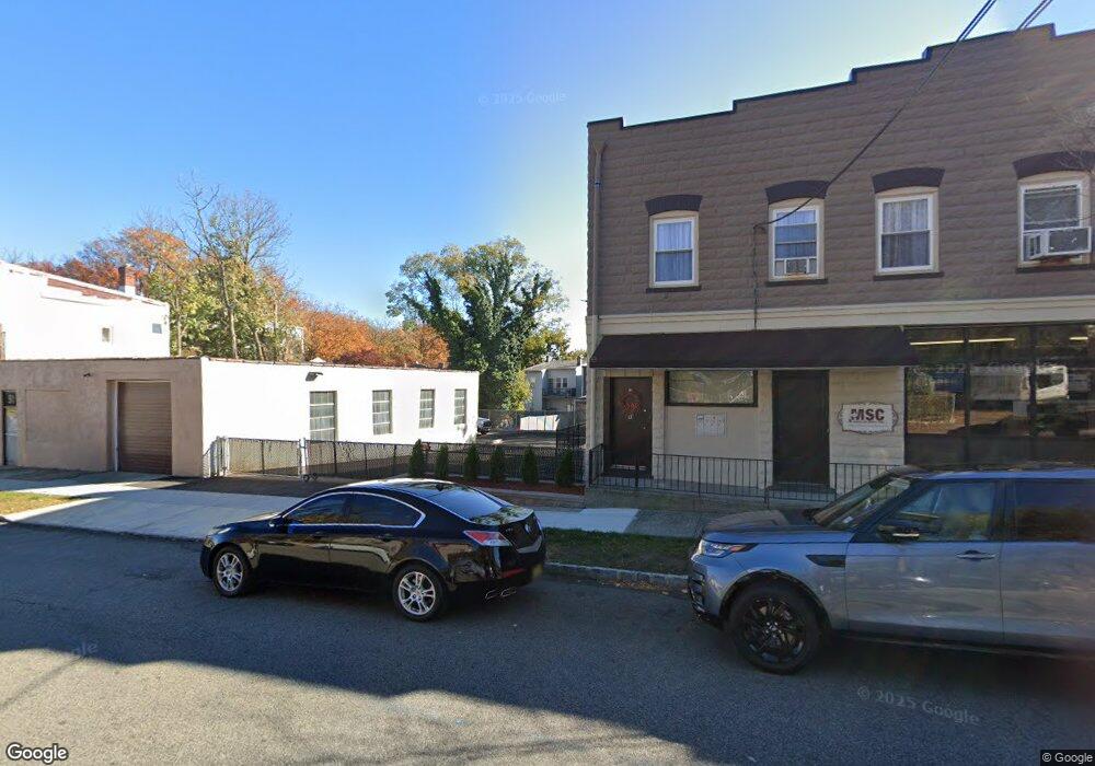 95 Maple Ave unit 2, Montclair, NJ 07042 - photo 1