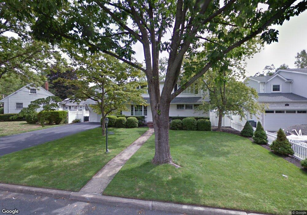 645 Birch Ln, Paramus, NJ 07652 - photo 1