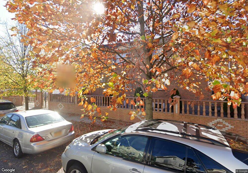 11014 159th St, Jamaica, NY 11433 - photo 1