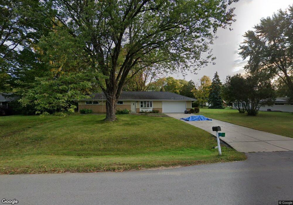 N78W15786 Bradley Cir, Menomonee Falls, WI 53051 - photo 1