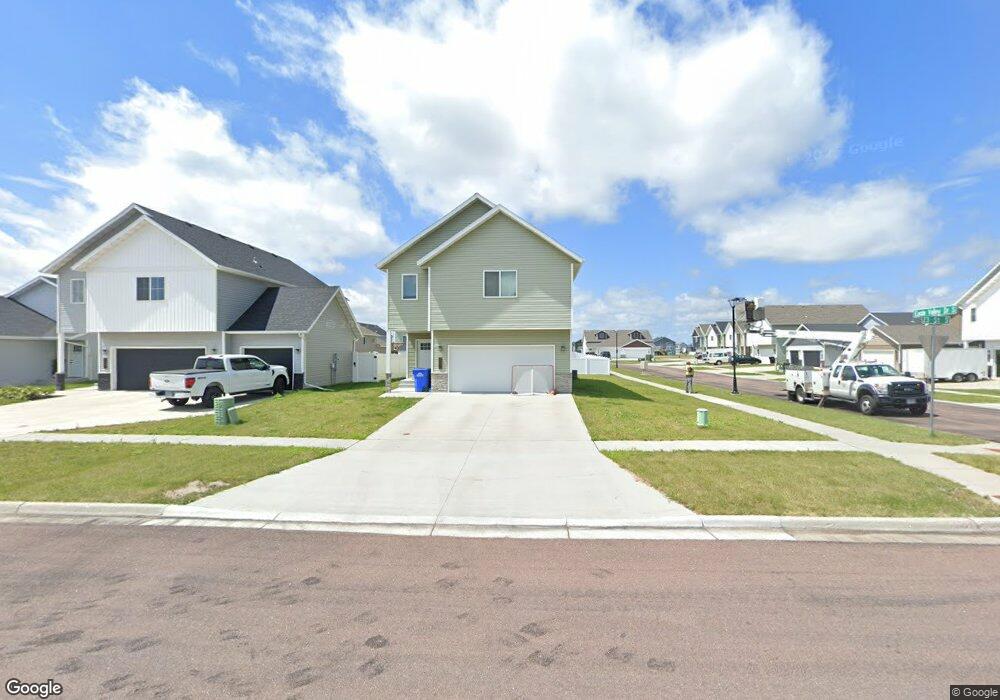 7333 23rd St S, Fargo, ND 58104 - photo 1