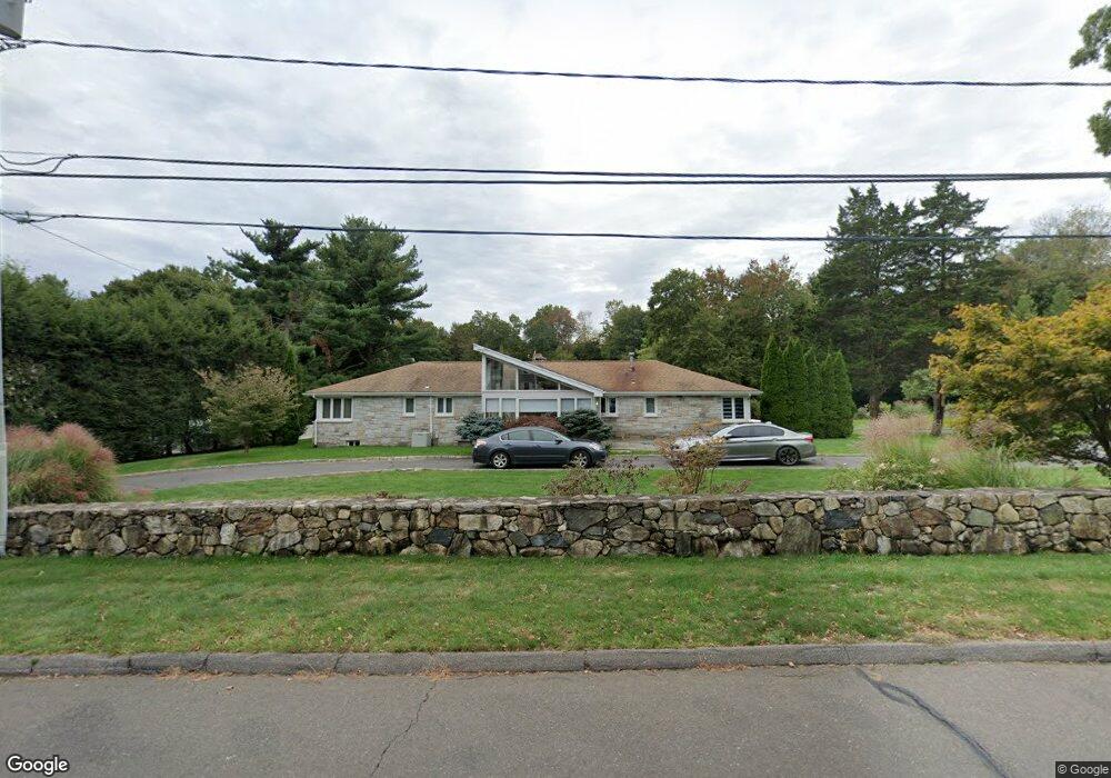 4 Little Fox Ln, Norwalk, CT 06850 - photo 1