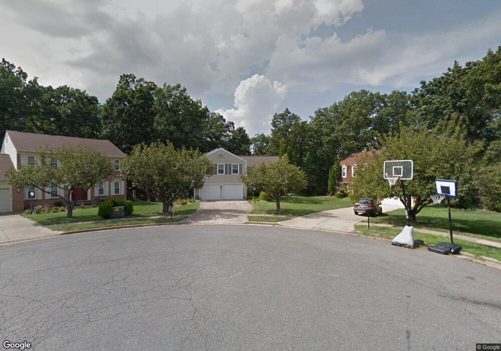 8218 Labbe Ln, Vienna, VA 22182 - photo 1