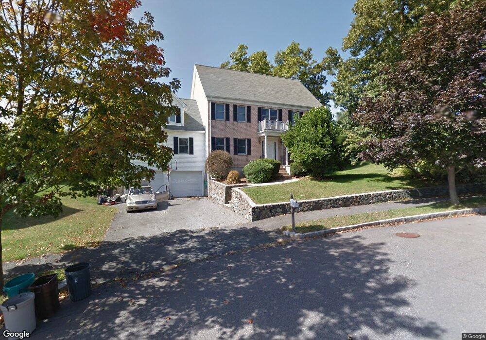 6 Rebecca Ln, Stoneham, MA 02180 - photo 1