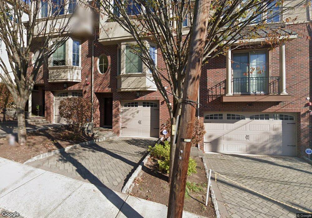 13 Maple St, Edgewater, NJ 07020 - photo 1