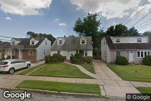 70 Exeter St Unit 2nd FL, Williston Park, NY 11596