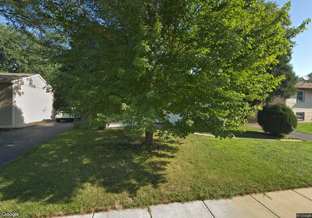 116 Del Rio Rd, Carpentersville, IL 60110 - photo 1