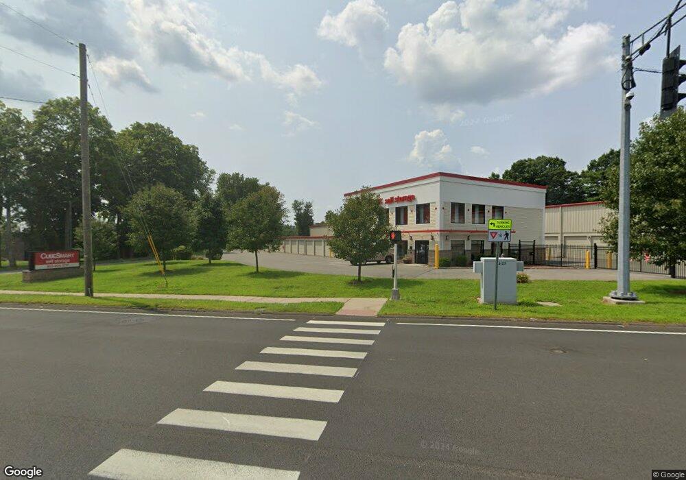 1077 Cromwell Ave, Rocky Hill, CT 06067 - photo 1