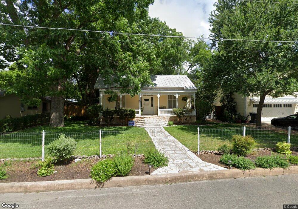 206 S Bowie St, Fredericksburg, TX 78624 - photo 1