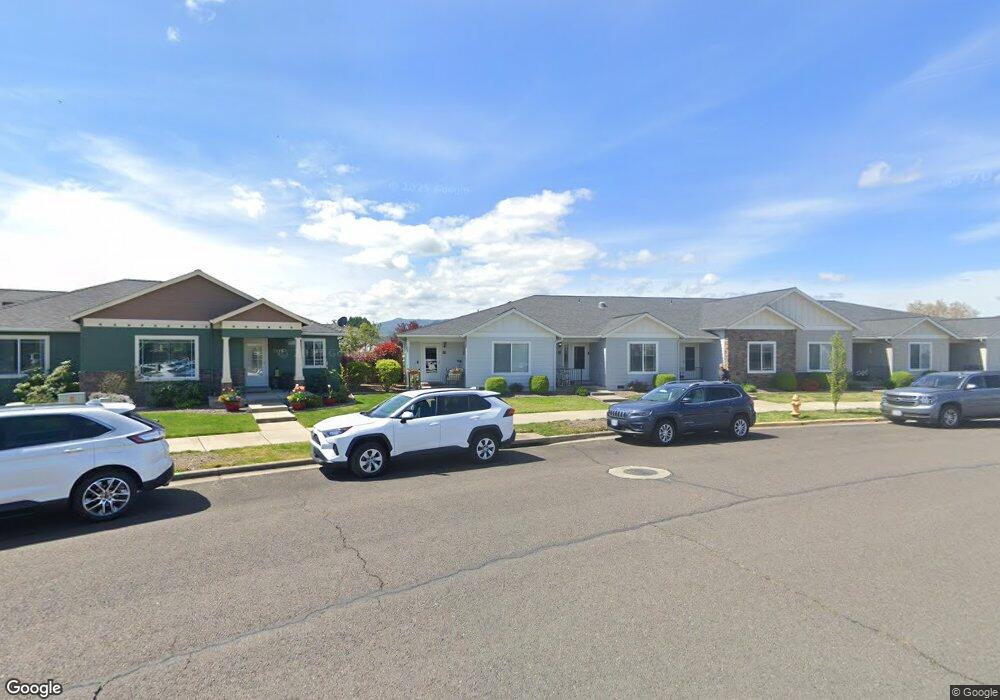 325 S Haskell St, Central Point, OR 97502 - photo 1