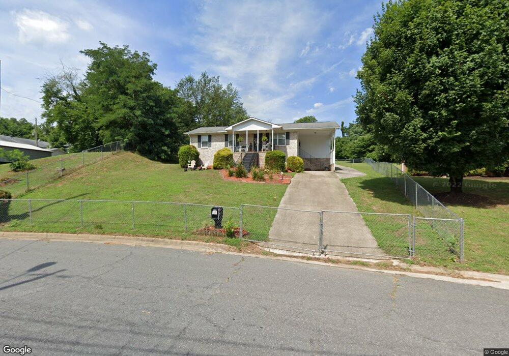 504 Staples St, Reidsville, NC 27320 - photo 1