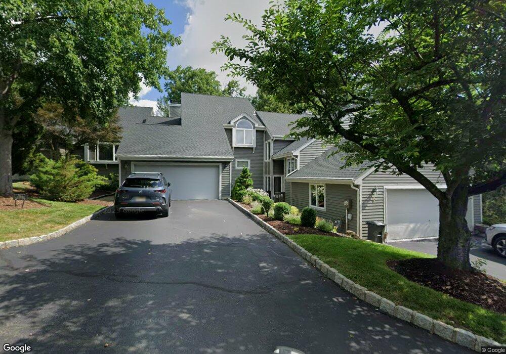 6 Crescent Hollow Ct, Ramsey, NJ 07446 - photo 1