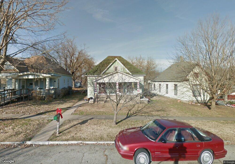 1505 Chess Ave, Parsons, KS 67357 - photo 1