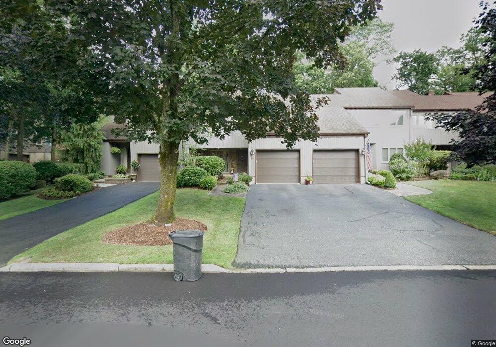 10 Grist Mill Run, Mahwah, NJ 07430 - photo 1