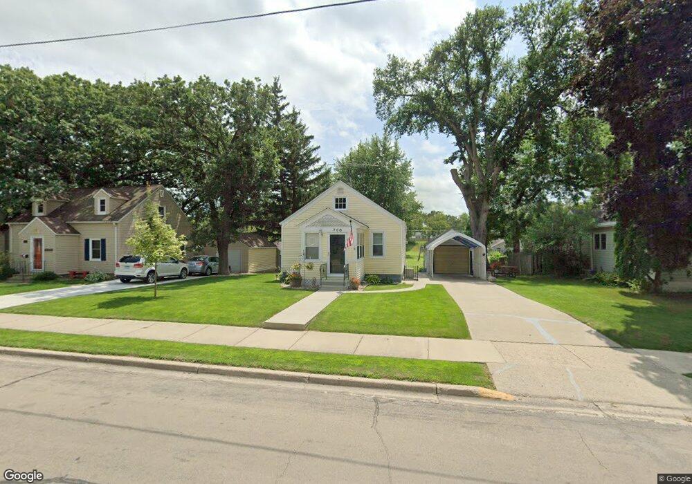 708 E Hawthorne St, Albert Lea, MN 56007 - photo 1