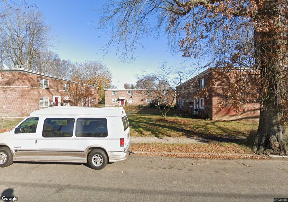 321 Granfield Ave unit B, Bridgeport, CT 06610 - photo 1