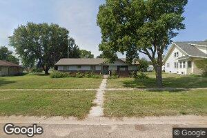 725 N Cherry St, Red Cloud, NE 68970