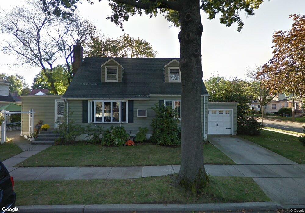 2 Rogers Place, Floral Park, NY 11001 - photo 1