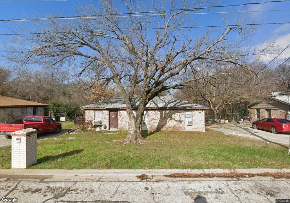 1320 W Ball St, Weatherford, TX 76086 - photo 1